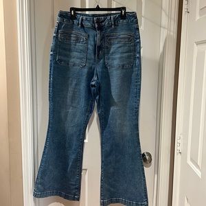 AE high waist flare, jeans, size 16, brand new without tags